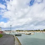 Le Nouveau Bassin - Vue Sur Le Port * Courseulles-sur-Mer